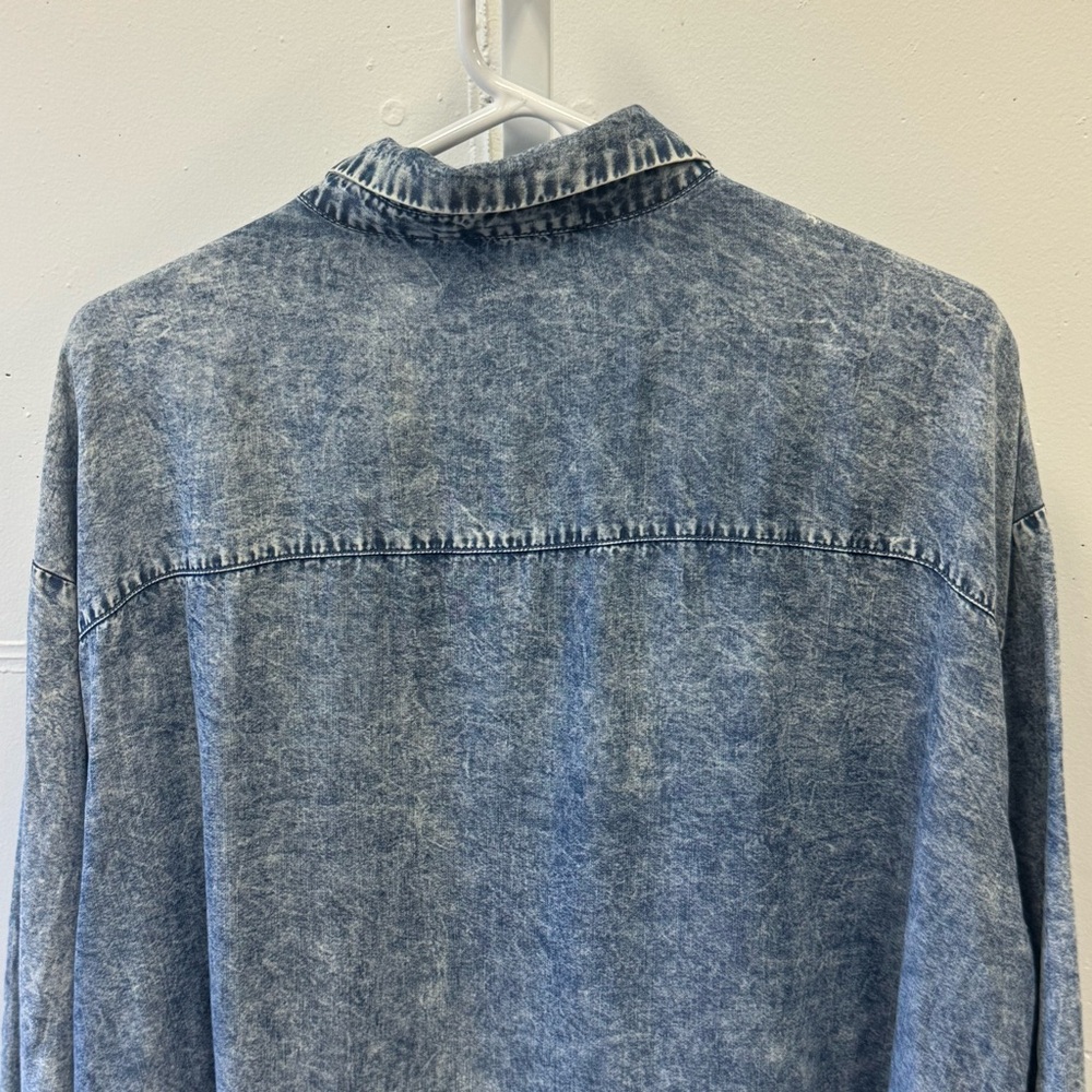 🍁Marc New York Acid Wash Tencel Oversized Cutouts Denim Button Down Shirt Medium - Picture 5 of 13